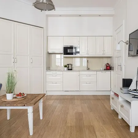 Sanhaus - Kalifornia, Marina I Floryda - Stylowe 200 M Od Plazy Apartmán *